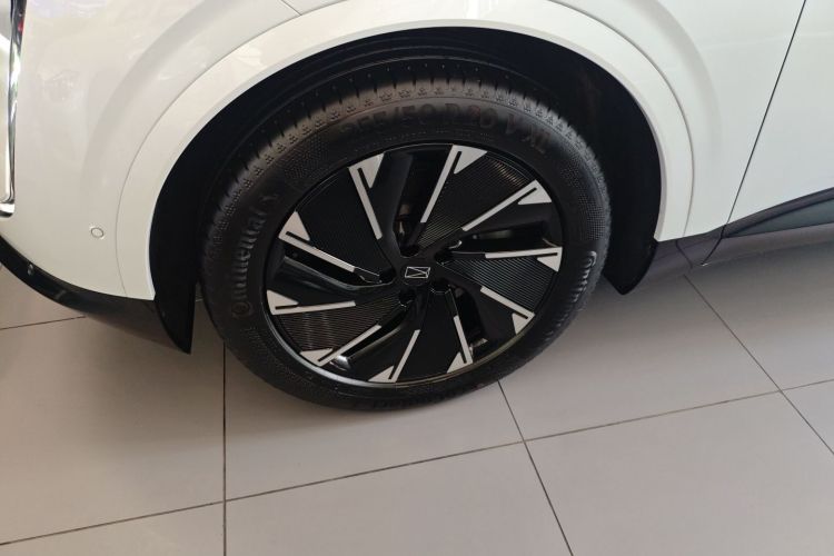 Avatr 07 2025 car image #9