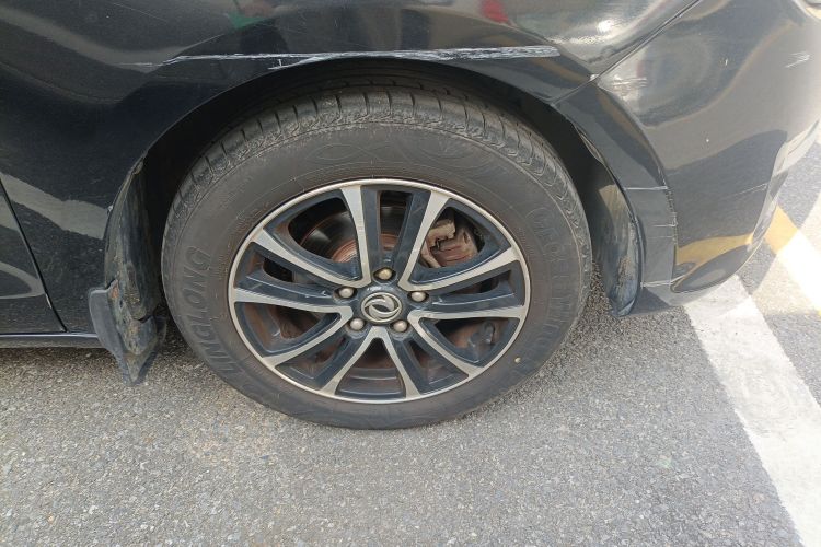 Forthing S500 2016 #9 Forthing S500 2016 car image #9