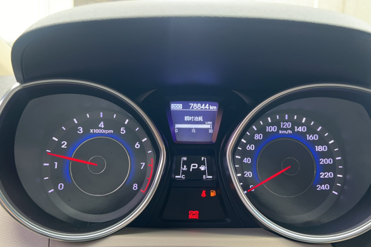 现代 朗动 2015 汽车图片 #9