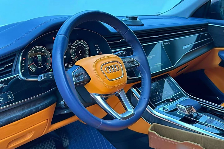 Audi Q8 2021 car image #9