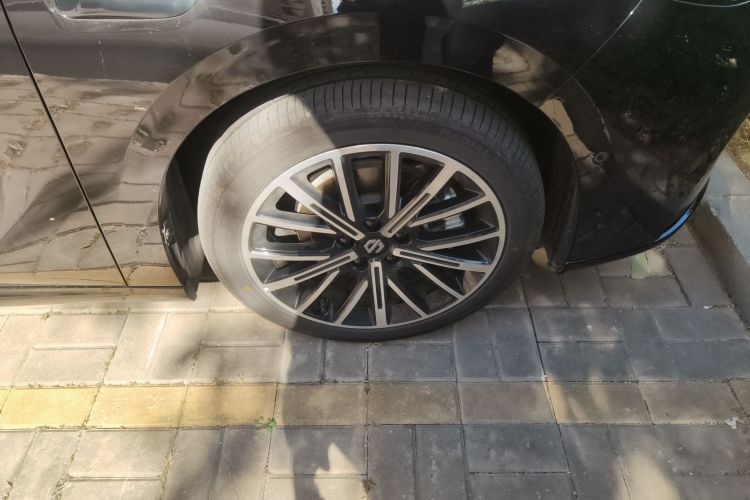 零跑汽车 零跑B01 2025 汽车图片 #9