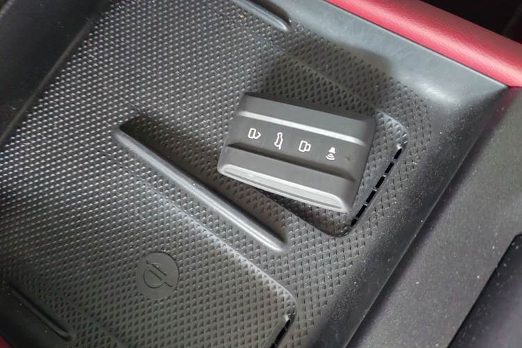 Tank 300 New Energy 2025 #9 Tank 300 New Energy 2025 car image #9