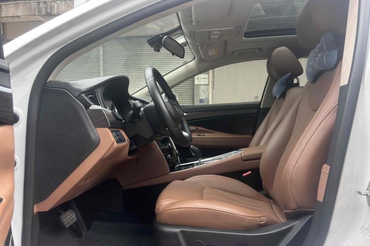 GEELY Ulion 2018 immagine di auto #9