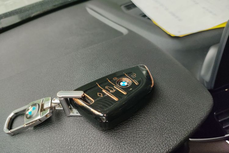 BMW X1 M35Li 2022 #9 BMW X1 M35Li 2022 car image #9