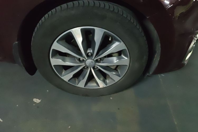 Kia Carnival (Imported) 2016 изображение автомобиля #9