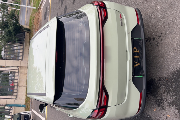 哪吒汽车 哪吒AYA 2023 汽车图片 #9