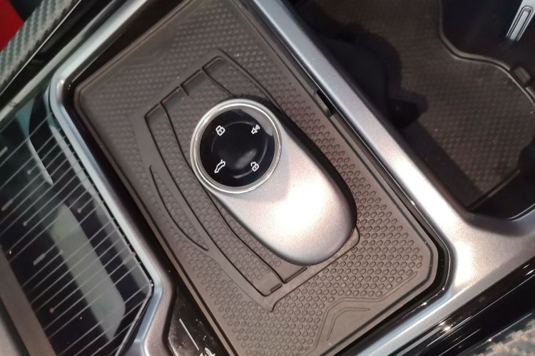 哪吒汽车 哪吒GT 2024 #9 哪吒汽车 哪吒GT 2024 汽车图片 #9