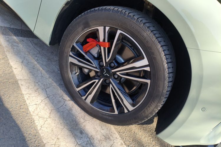 HongQi EH7 2025 #9 HongQi EH7 2025 car image #9