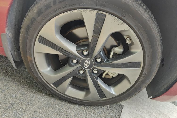 Hyundai Lafesta 2019 #9 Hyundai Lafesta 2019 car image #9