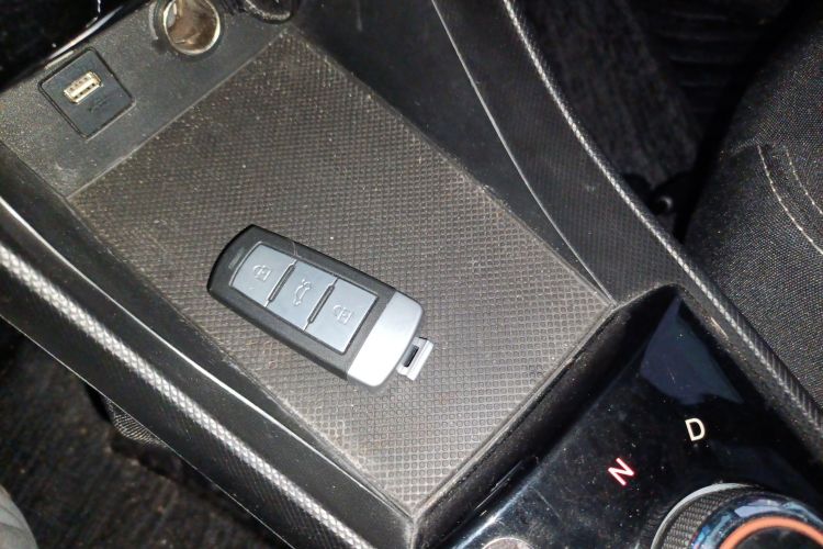 哪吒汽车 哪吒N01 2020 #9 哪吒汽车 哪吒N01 2020 汽车图片 #9