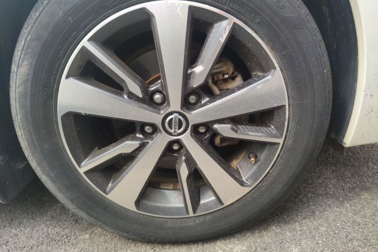 日产 蓝鸟经典 2018 汽车图片 #9