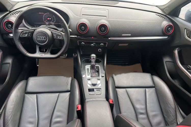 Audi S3 2019 car image #9