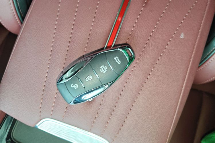 HongQi H5 2023 #9 HongQi H5 2023 car image #9