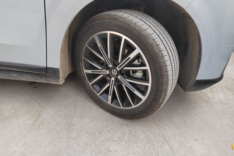 零跑汽车 零跑B10 2025 汽车图片 #9