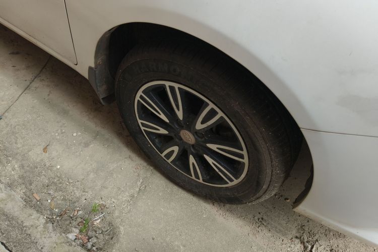 BYD F3 2018 car image #9