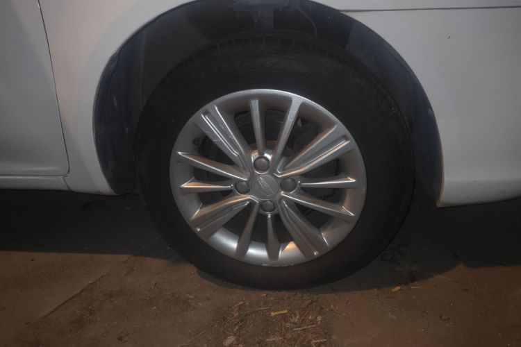 GEELY KingKong 2017 car image #9