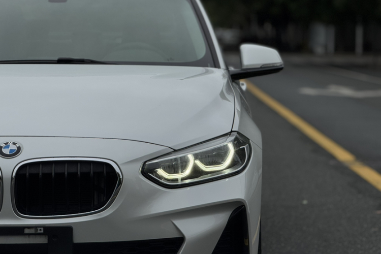 BMW 1 Series M 2019 immagine di auto #9