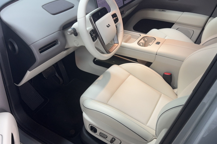 理想汽车 理想i6 2025 汽车图片 #9