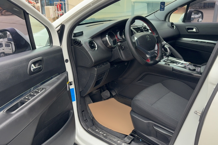 Peugeot 3008 2015 car image #9