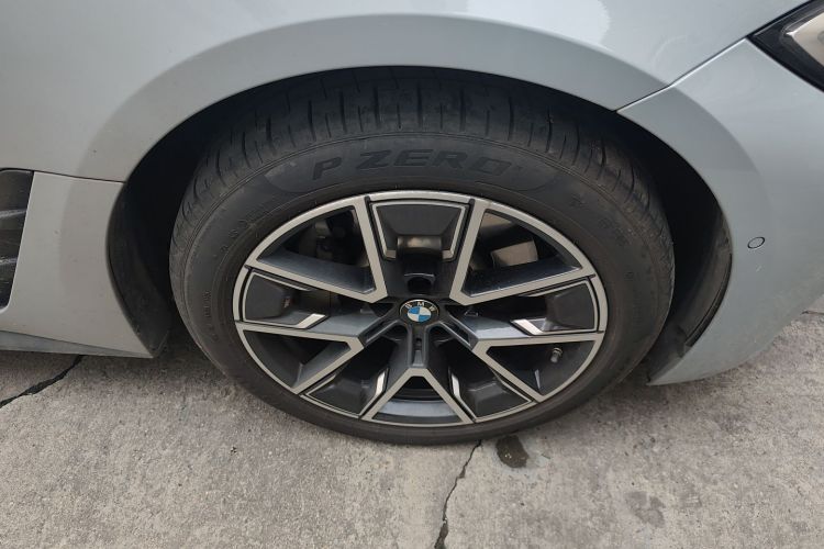 BMW i4 M50 2023 #9 BMW i4 M50 2023 car image #9