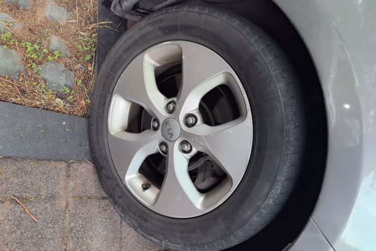 起亚 佳乐 2015 汽车图片 #9