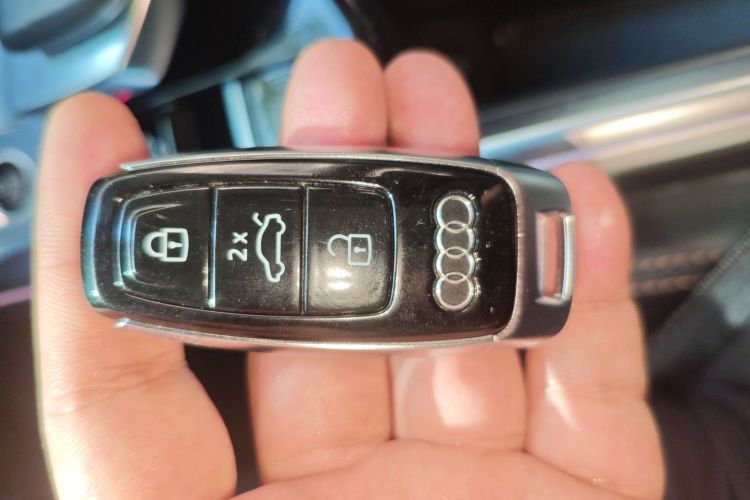 Audi e-tron 2022 imagen de coche #9