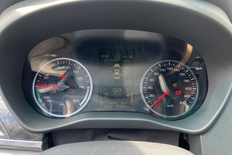 BYD Qin New Energy 2018 car image #9