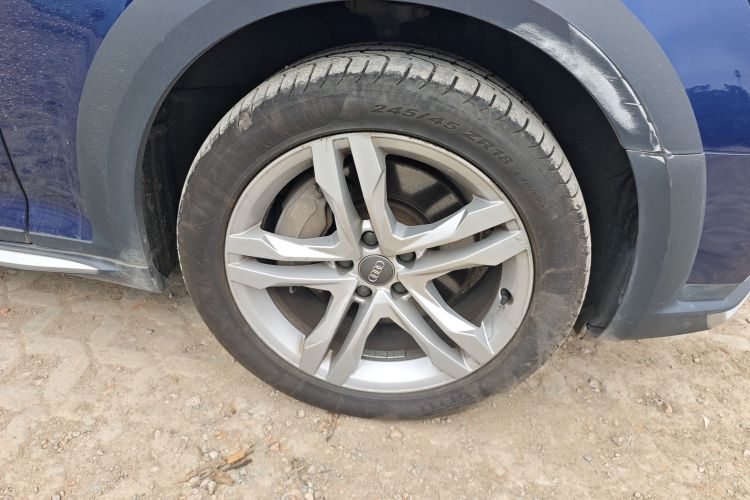 Audi A4 2017 car image #9