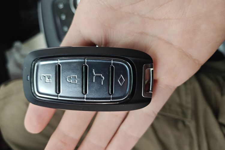 睿蓝汽车 枫叶60s 2023 汽车图片 #9