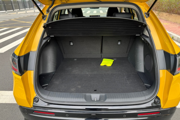 Honda ZR-V 2024 immagine di auto #9