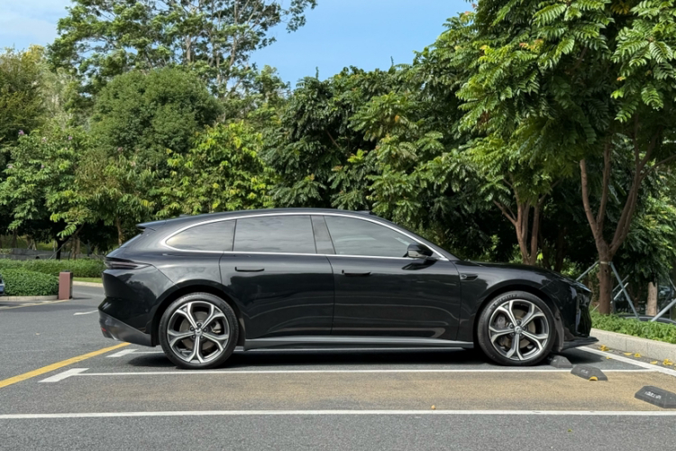 NIO ET5T 2023 изображение автомобиля #9