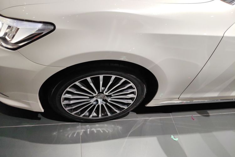 丰田 皇冠 2018 汽车图片 #9