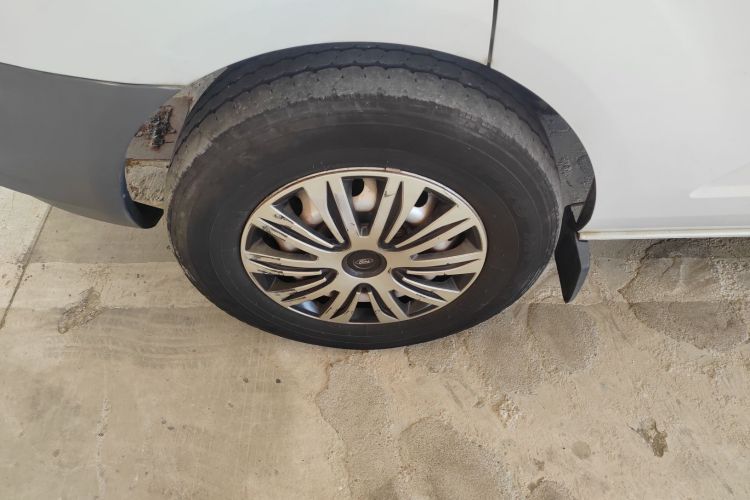 Ford Transit 2023 car image #9