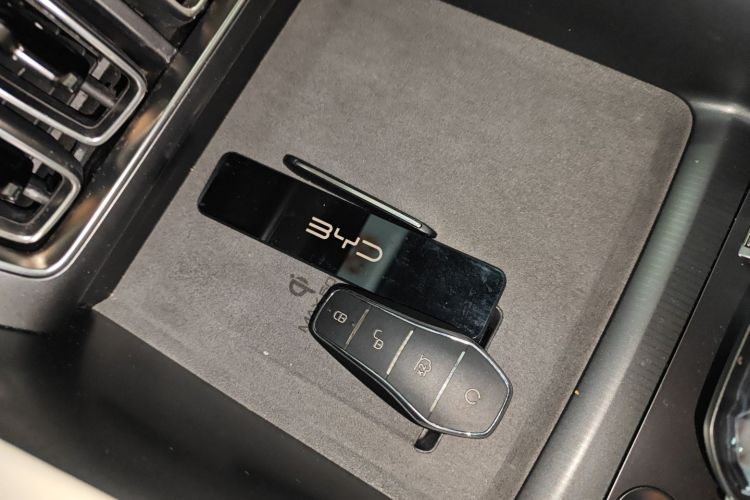 BYD SongL EV 2024 car image #9