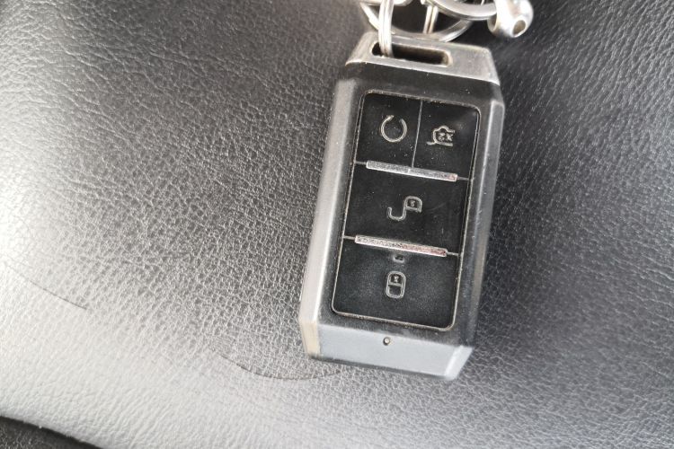 BYD e1 2019 #9 BYD e1 2019 car image #9