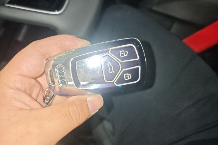 Audi A4 2019 #9 Audi A4 2019 car image #9