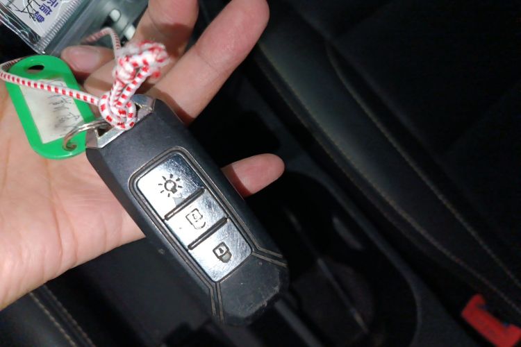 SWM X2 2017 imagen de coche #9