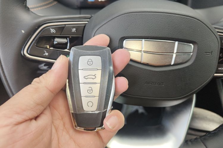 GEELY Okavango L 2024 immagine di auto #9