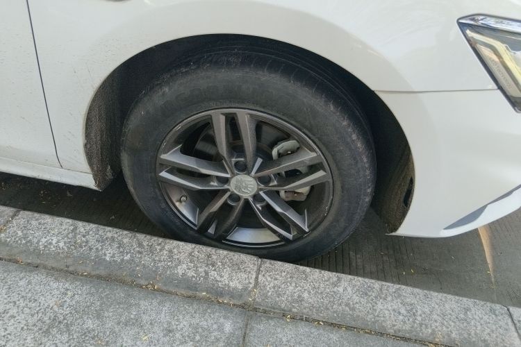 BYD Qin Pro 2018 #9 BYD Qin Pro 2018 car image #9