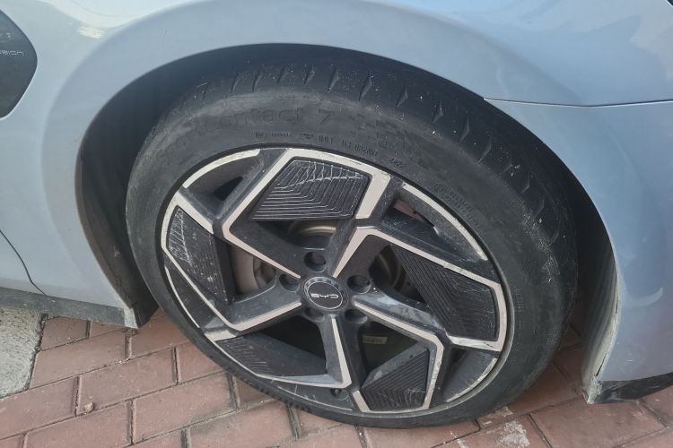 BYD Seal 2023 immagine di auto #9