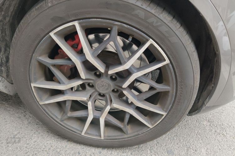 Avatr 11 2023 car image #9