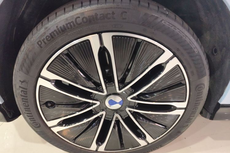 Denza N7 2024 car image #9