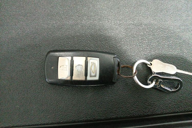 Forthing JOYEAR X5 2019 car image #9