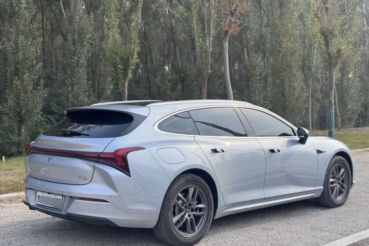 哪吒汽车 哪吒S猎装 2025 汽车图片 #9