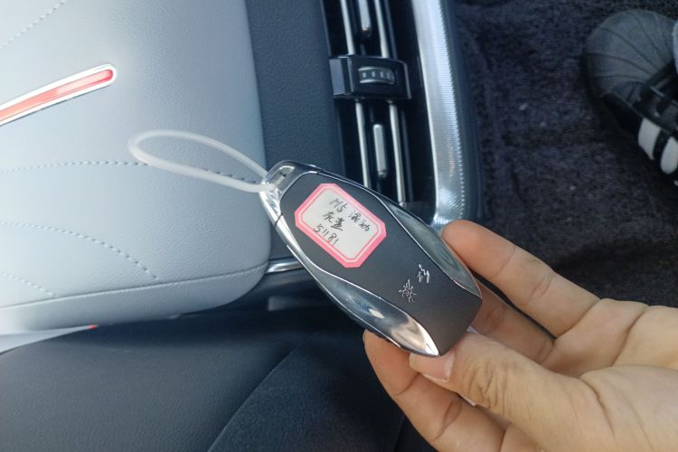 HongQi H5 PHEV 2025 #9 HongQi H5 PHEV 2025 immagine di auto #9