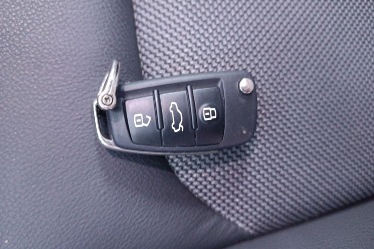 Q2L 2020 car image #9