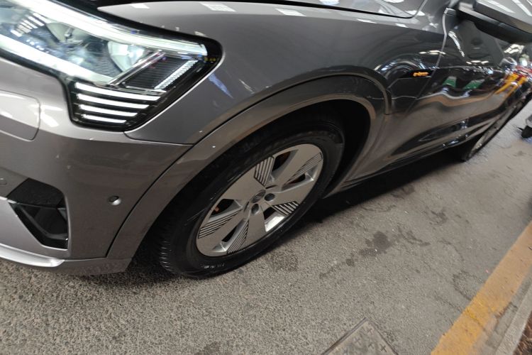 Audi e-tron (Imported) 2020 car image #9