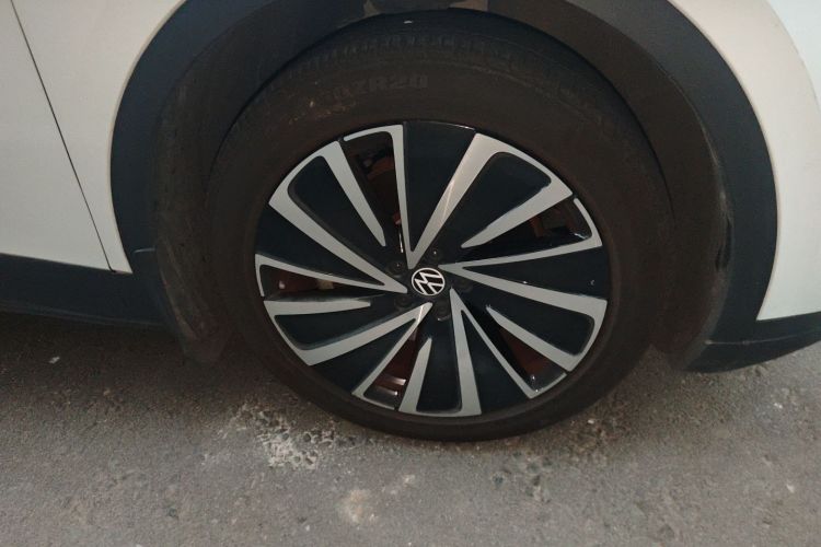 Volkswagen ID.4 X 2023 صورة سيارة #9
