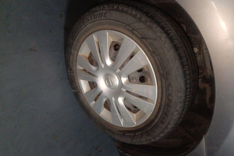 日产 骊威 2013 汽车图片 #9