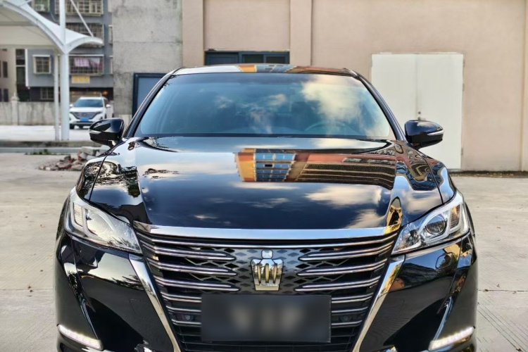 丰田 皇冠 2019 汽车图片 #9